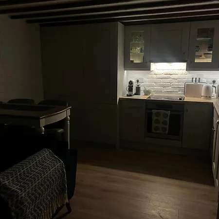 The Cosy Cork